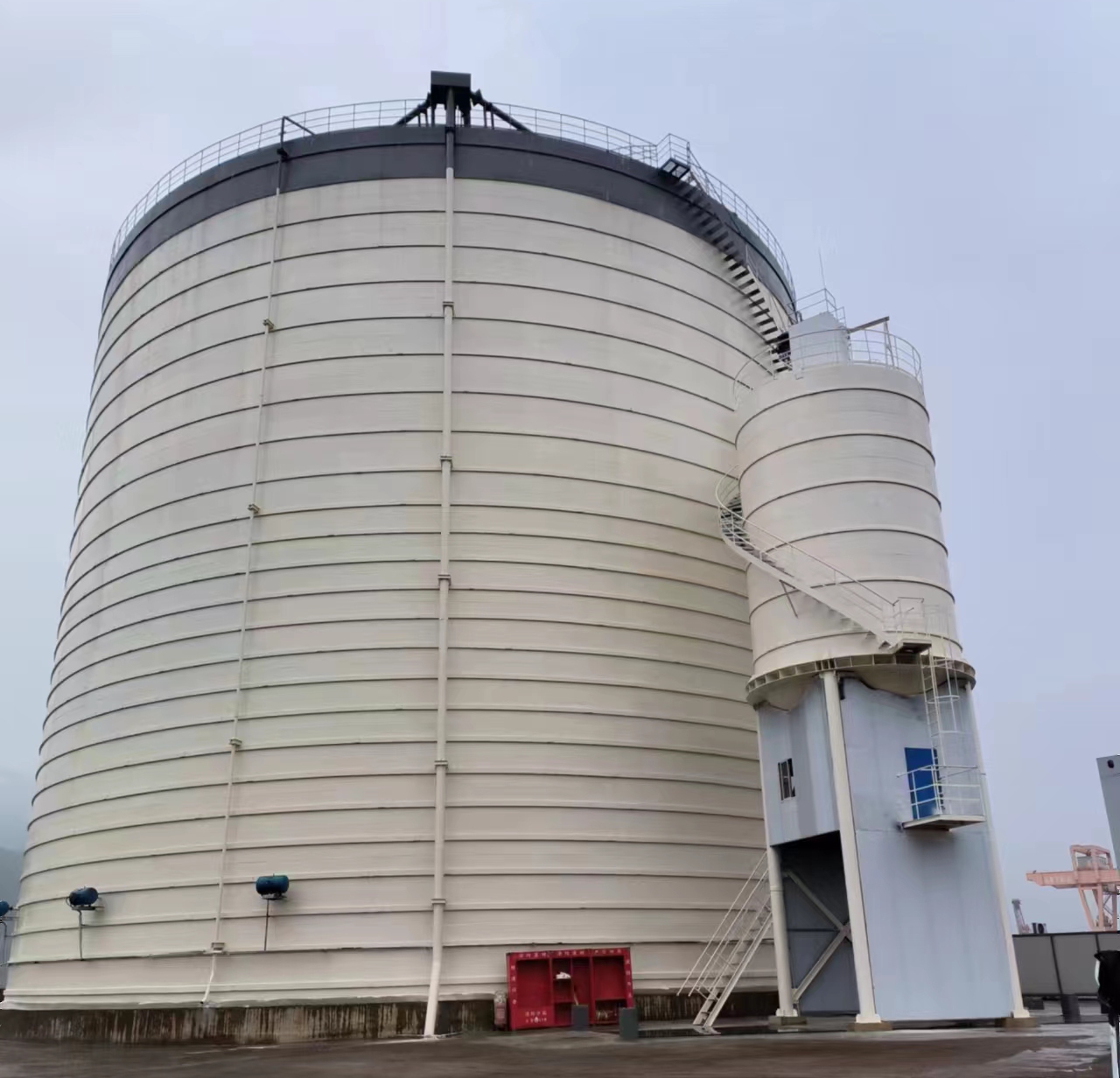 鱼峰10万吨水泥钢板库